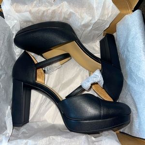 Brand New Naturalizer High Heels